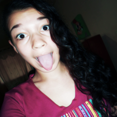 `` não ame demais, não sinta demais, não se apegue demais. porque tudo o que é demais você se decepciona`` ;)