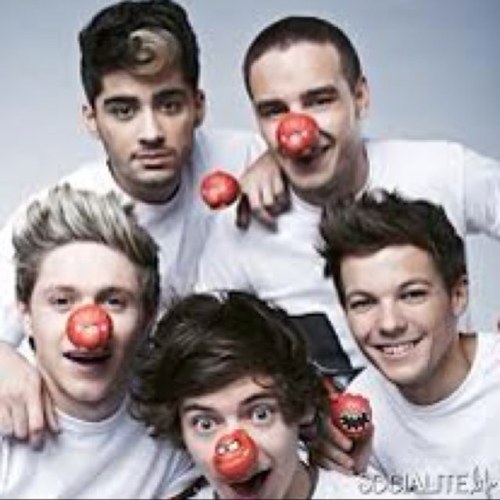 Admin:Leelaa, Batichica, Narie y MaBel Like a nuestra pagina en facebook! @belencevallos99 @vero_molest Novelas De One Direction Fan Fiction #Directioners