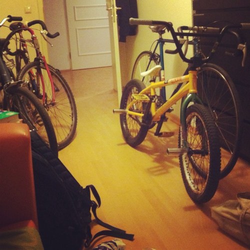 Fixed gear&bmx&das Fahrrad deiner Freundin...                                                         My legs are my gear!