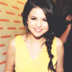 La vida no cuenta los pasos que has dado, si no las huellas que has dejado.| Selenator |