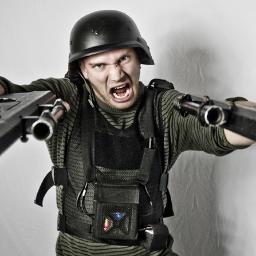 Hej. Baw się z nami laserowym paintballem Zapraszamy. www .lasercamp.pl