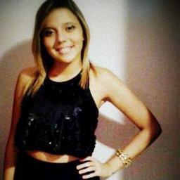 leonina, simpática , fãnatica pelo @Gusttavo_lima , sonhadora e CRUZEIRENSE *-* follow me ?  http://t.co/zLfspzu9mZ