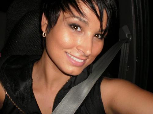 Majulove's profile picture. what does one say about themself... hhmmm.. i am a chillaxed lil lady from oz, I am madly in love with life and deeply in love with my beautiful partner julie.