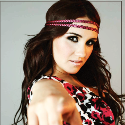 este Twitter es únicamente para una cantante quehace que cada cancion sea mía siendo suya. si no te gusta Dul no sigas :)