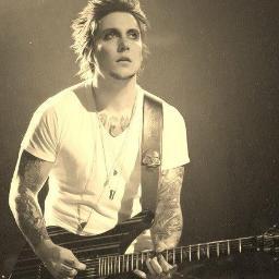 I 'm synyster gates and am very fuck .