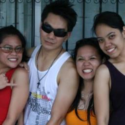 chris_032's profile picture. DOTA addict/occasional blogger/singer/leader?