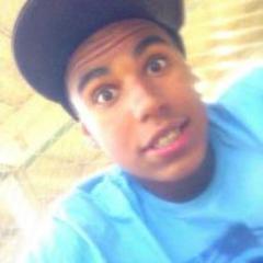 Vim pra sarar suas feridas amor
Que mesmo com o tempo não cicatrizou
Eu orei, Deus ouviu
Me deu você, nos uniu ♪♪