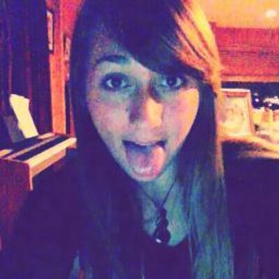 Profile Picture of Alexandra (@ExposingParadis) on Twitter