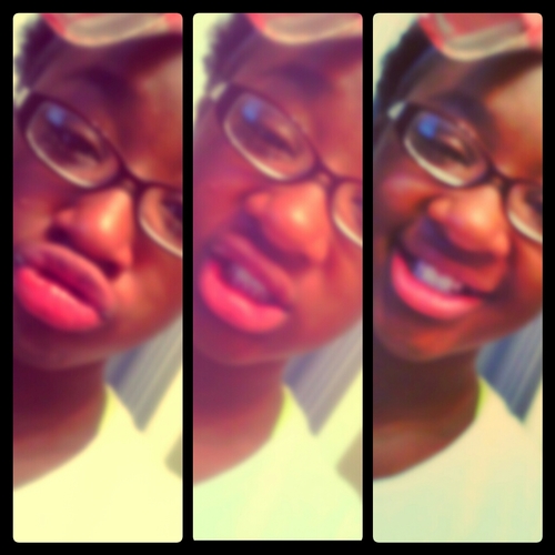 Im Singleee ! , Follow Me On IG: Iamyss :) , Just Turn That Button Blue !! , Follow !!