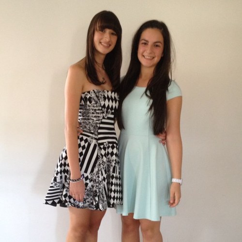 MarisaMeo's profile picture. Hey! Follow me and I'll follow you back :)
Also follow my bestie @1Feliciatsigros she follows back too!!