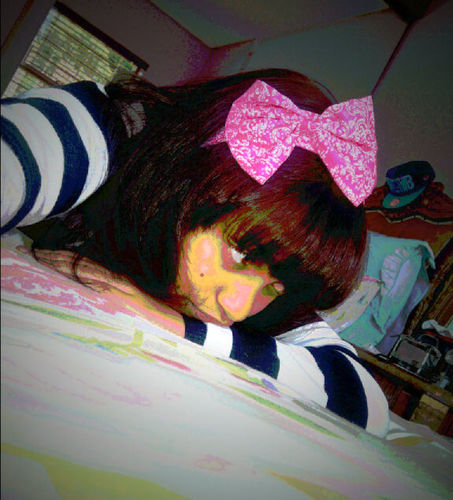 #Music&Pink♥! •Fun •Outgoing • Mention For A Follow Back •Love Meeting New People •Sweet •Loving •Jokey • http://t.co/w2zQOf0Y for my tumblr uploads ☺☆