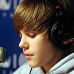 muhriddani_'s profile picture. love music