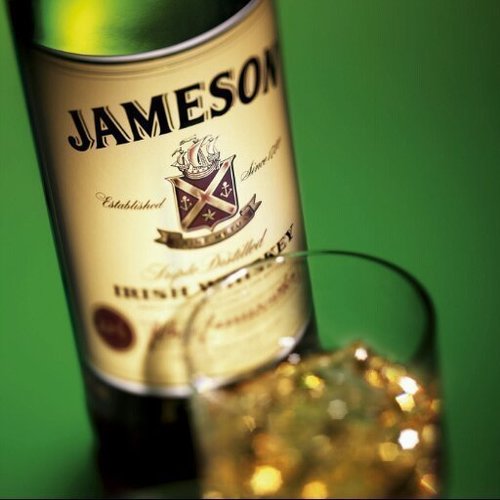 CoMoServerProbs's profile picture. Problems of Columbia's finest servers. 20% is much appreciated.

F.Y.I. We ALL hate making Hot Teas.