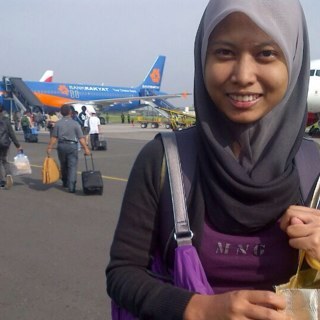 Believes in Allah only. Works to earn money. Learn to know which good n bad. Thats me.