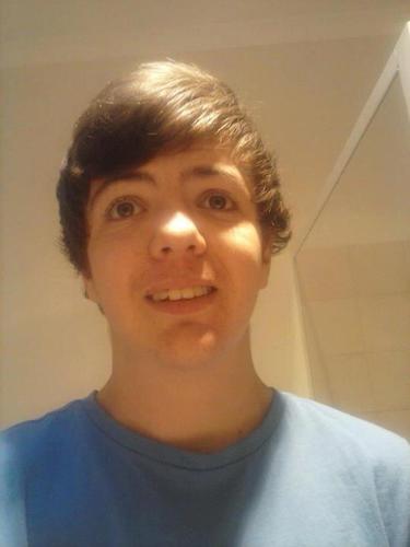 heyy people im zac jones my kik is piscitelli