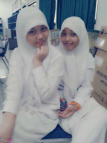 nasya_fitri's profile picture. jagan pernah beranggapan dirimu yang paling tersiksa, karena pastilah ada yang lebih tersiksa lebih dari dirimu tapi kamu tidak pernah menyadarinya