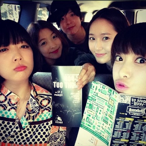 i created this account for emergency... I am Victoria from f(x)