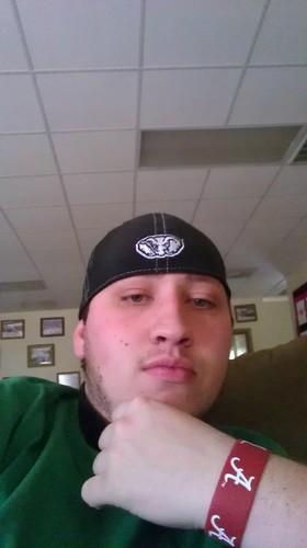 xXsick13slickXx's profile picture. It's just me :)