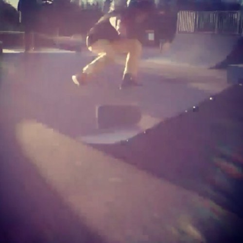 Hi the names Gavin love friends famliy and SKATEBOARDING!!!!!!!!!