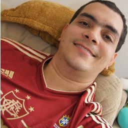 Tricolor e Carioca, pai do Matheus. Peladeiro de fim de semana e apaixonado por fotografia.