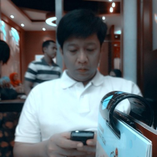 luluk_h's profile picture. 