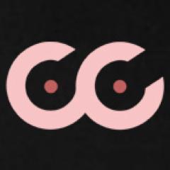 Pocce is about softness and curves.
The word means boobs in italian language.