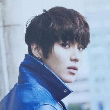 อันยองครับ มักชายนี่ลีแทมินครับผม*ยื่นดอกกุหลาบ*อยากรู้จักผมมากกว่านี้ละสิฟอลมาคุยกันครับแล้วผมจะหลงคุณ;)#BothSMFAM #20130105