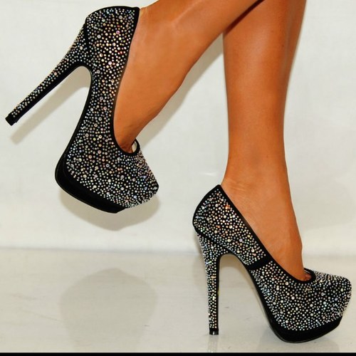 Boutique_dressx's profile picture. I love anything pink and sparkley. 
In need of gorgeous shoes fit for a princess, then I'm your girl. ❤