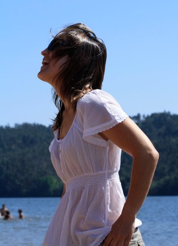 Adoro sorrir, brincar e ... Viver feliz.
