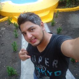 Soy un chavo que ama a Dios sobre todas las cosas, Soy Social, Romántico, buena onda, me encanta tocar guitarra..