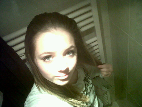 _xiBELiEVEiNJB's profile picture. Yes, The boy who can solve a Rubix cube in seconds but still walks into glass doors and sometimes it seems like swaggy is the only word he can say, is my idol♡