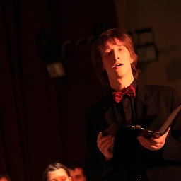 zarins92's profile picture. Hmm, laikam topu par diriģentu. Nu labi, aiziet!