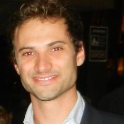 Periodista y columnista en  