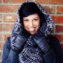 Style blogger, stripe lover, mother and amateur photographer.