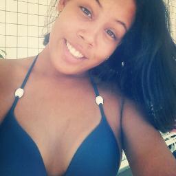 Amoo leeer '  Me defino mt rs'