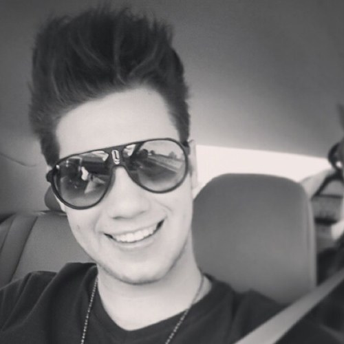 Fc criado pro meu anjo Dener ❤ desde: 20/03/2013 seguido por ele no mesmo dia.. FC Italia mais o meu coraçao esta em MG!