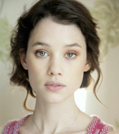 ~(*-*)~ Lo que estás viendo es un espejismoo ~(*-*)~ La verdadera cuenta de Soph ahora es: @SophieC_CDS