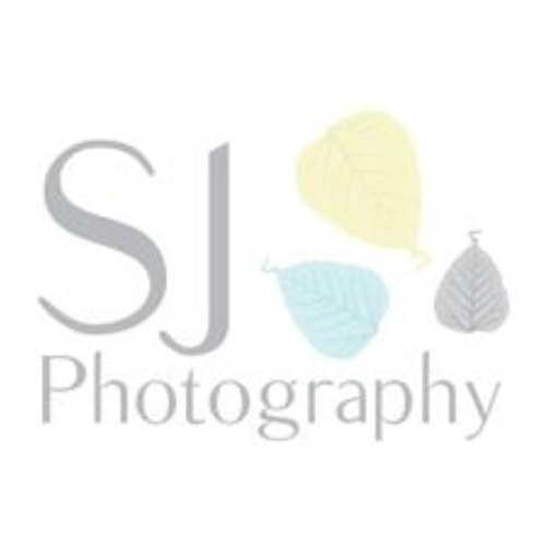 I am a lifestyle photographer from Wales who specialises in Newborns. Follow me for regular updates, special offers, and general photography related tweets :)
