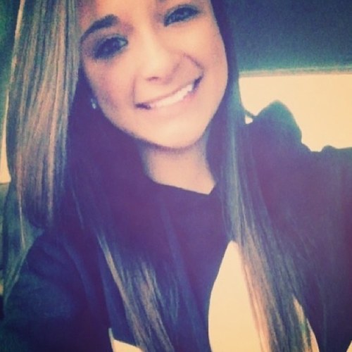 My name is Lilly but people usually call me Lills. I love to play guitar, sing and dance! :)