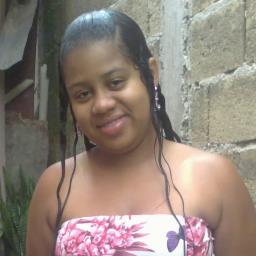Bem-me-que ou mal-me-quer
 Não diga que plantou e não deu
 A flor mal nasceu, morreu
 E ao deixar o chão, suspirou e se rendeu