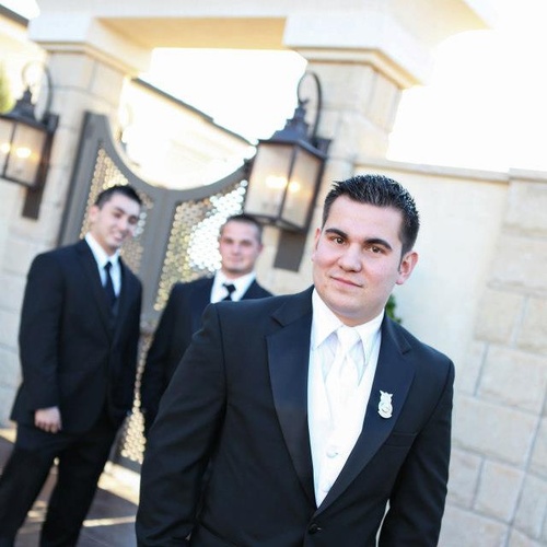 jones1sune's profile picture. A woman whose smile is open and whose expression is glad has a kind of beauty no matter what she wears.  fitness and health are the number one