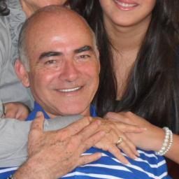 saulesteves1's profile picture. Economista de la UNI/ Posgrado en Brasil/ Experiencia en Banca