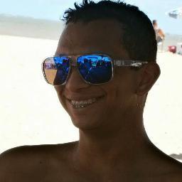 esse sou eu,um jovem legal,divertido,que gosta de conhecer novas pessoas