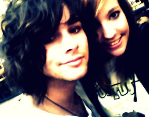 ztnewetnorb's profile picture. bronte, music, play drums, friends, going out.