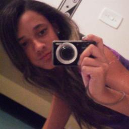 Biografia?
Nαo importα o que eu diigα,
Voce irα vαlorizαr pelo quє vê,
julgαr pelo que ouviu
e opinαr pelo quє conheceu!!Sigo de voolta :)