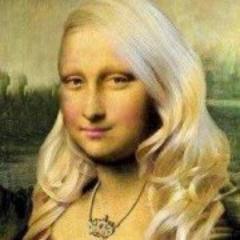 Sou a Monarica, sou rica, linda, diwa, poderosa e HUMILDE, agora vou ali contar meus €uros. R$R$