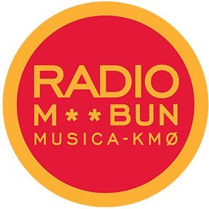 Radio Web creata da @MacBun_ con particolare attenzione ad artisti e professionisti del territorio torinese. Musica, eventi, interviste, risate e relax a km 0!