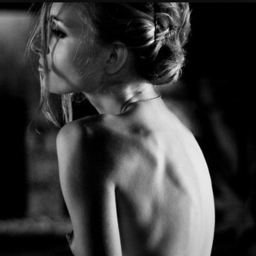 |anorexia|selfharm| 
starving till skinny.
wintergirl.