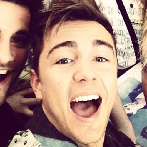 FakerJoey's profile picture. I love Jesus… I sing in the band Anthem Lights. // s i n g l e. // (RolePlay)