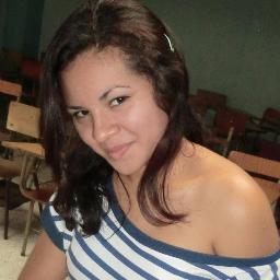 Lic,En Comunicaciones,Locutora,Maestra y Autora de mi propia vida y de mis propios sueños,cuando se me da la gana rompo las leyes de una mujer.